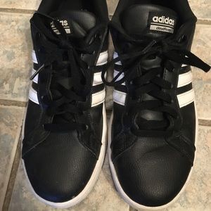 Men’s Adidas Cloudfoam Advantage Sneakers Size 10